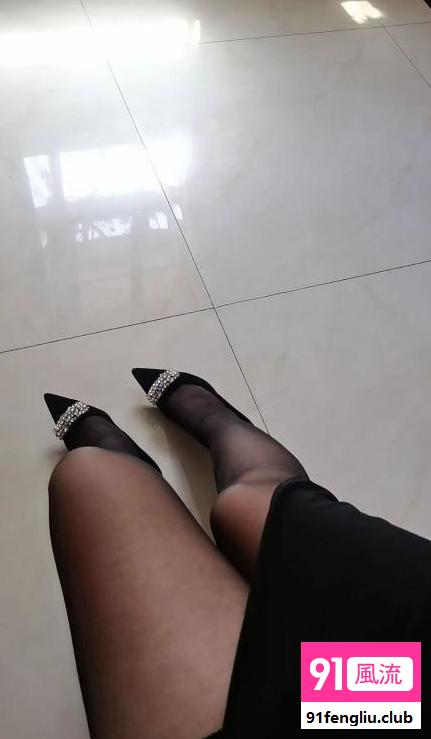 白净爱笑的少妇